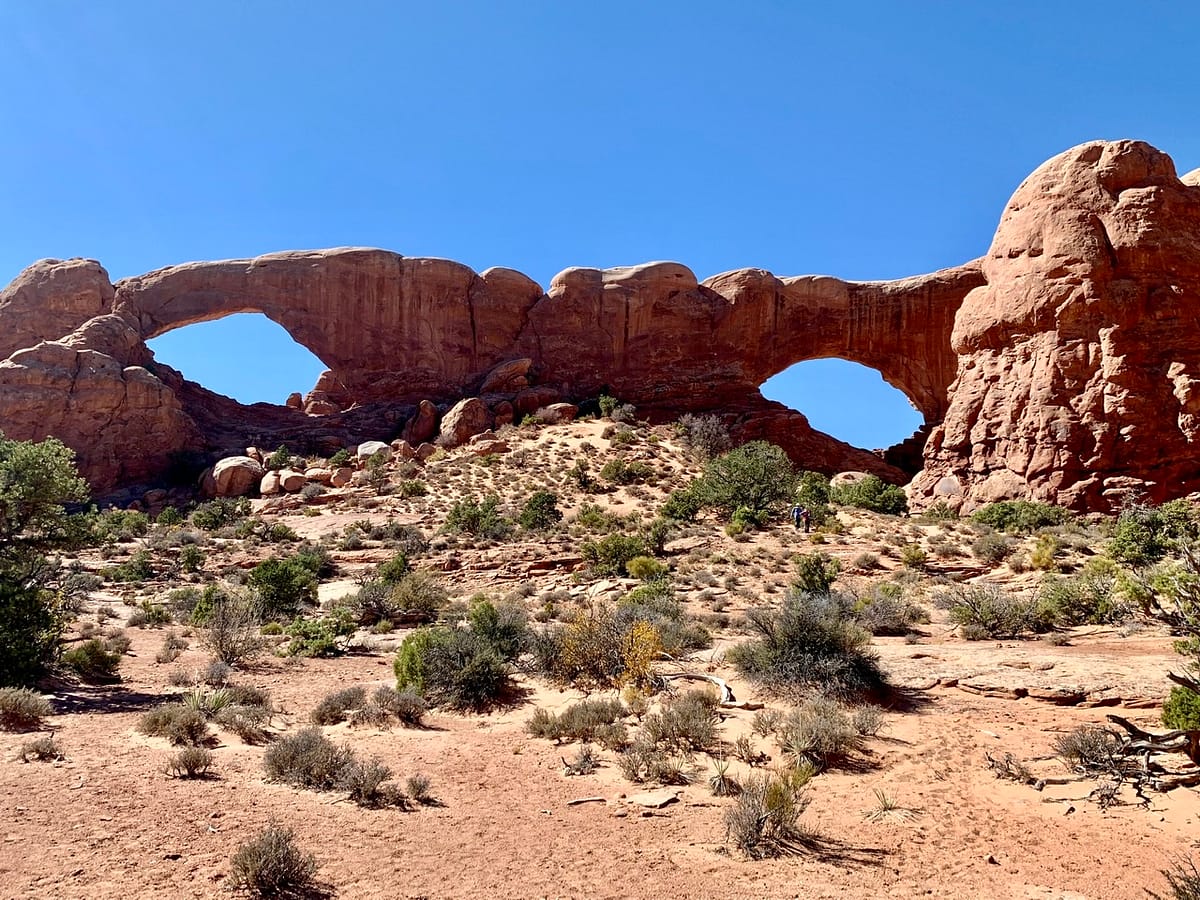 The South and North Window arches from the Primitive Trail