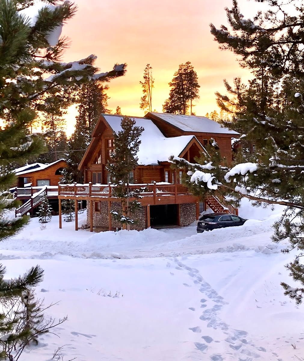 A rental cabin in Grand Lake Colorado