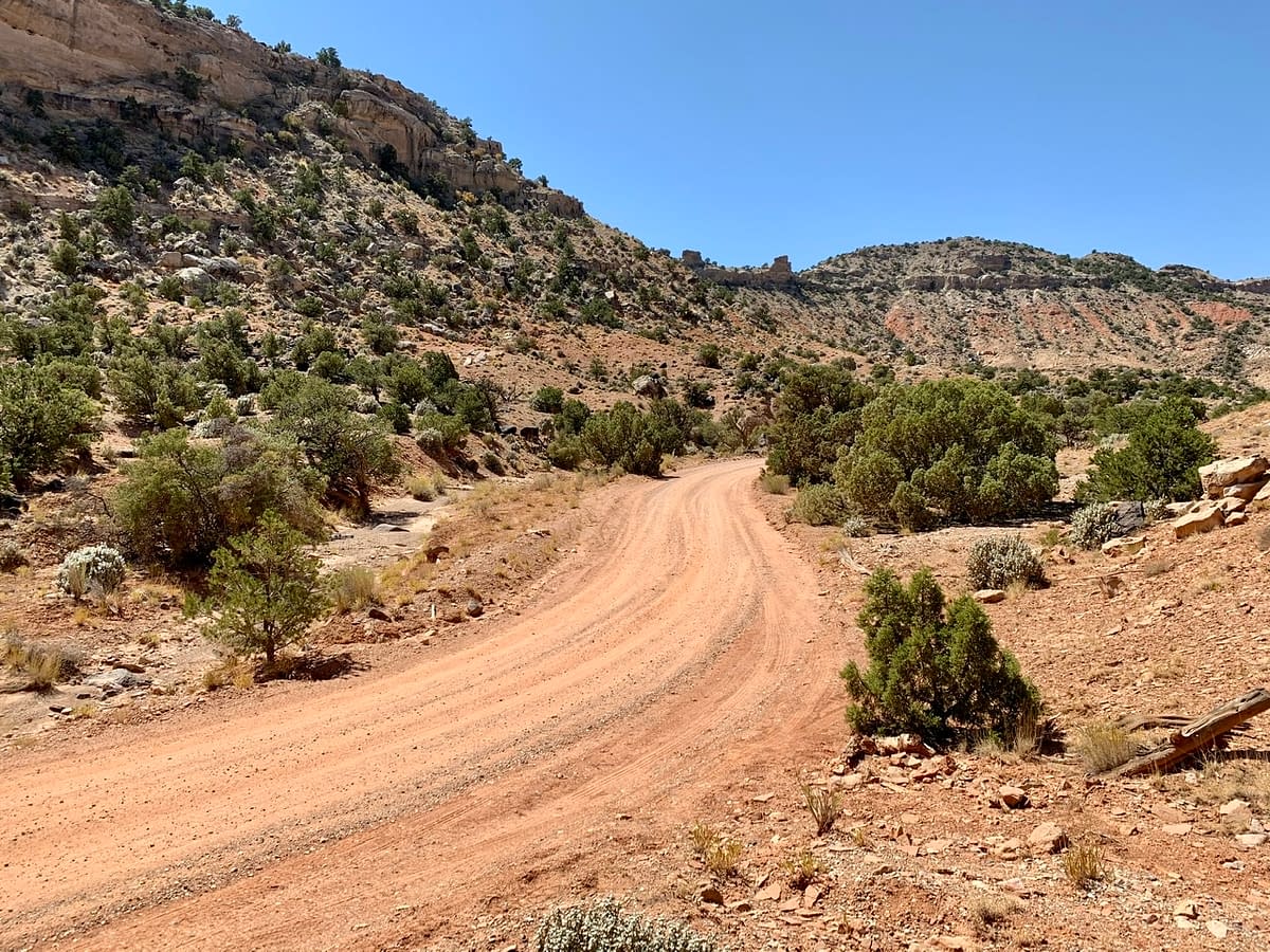 The Cathedral Valley Loop road near the Upper South Desert Overlook