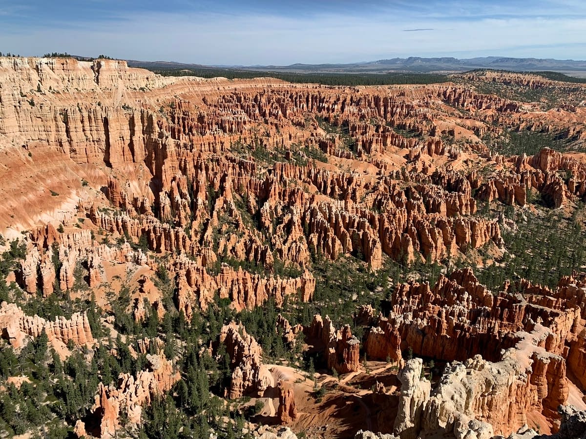 The view from Bryce Point along the Bryce Canyon Amphitheater