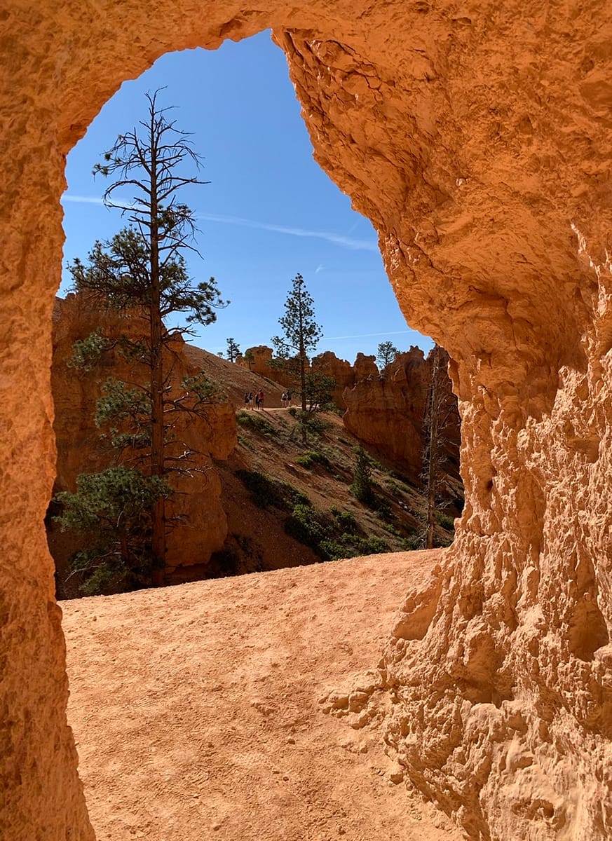 A sandstone archway along the Queens Garden Trail in Bryce Canyon
