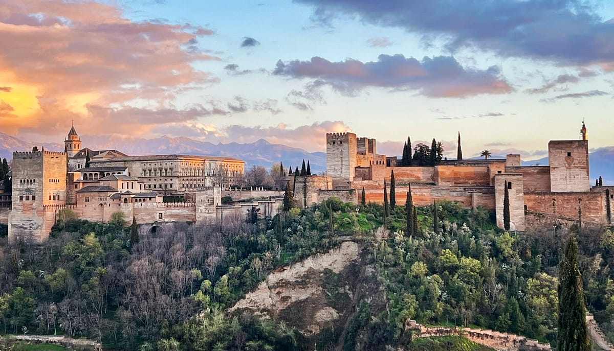 The Alhambra from its best viewpoint - Mirador de San Nicolas